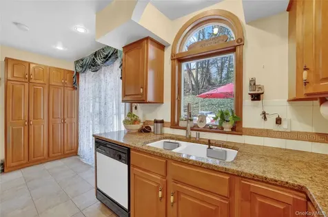 22 Jerome Drive Cortlandt Manor NY 10567