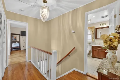 22 Jerome Drive Cortlandt Manor NY 10567