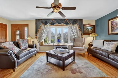 22 Jerome Drive Cortlandt Manor NY 10567