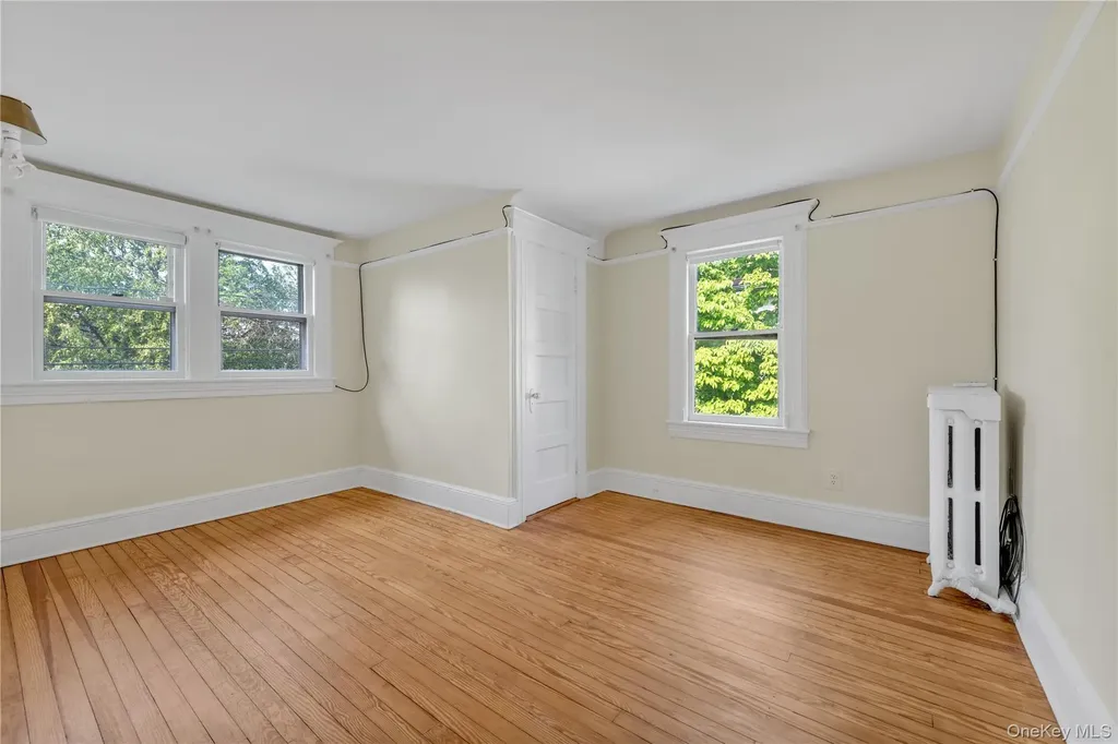 18 Dennis Street Manhasset NY 11030