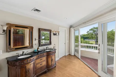 5 Woodcock Lane Remsenburg NY 11960