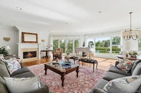 5 Woodcock Lane Remsenburg NY 11960