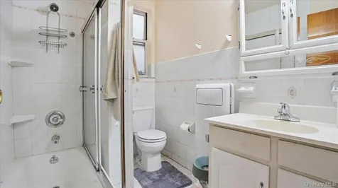 43-06 34 Avenue Astoria NY 11101