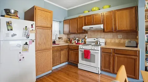 43-06 34 Avenue Astoria NY 11101