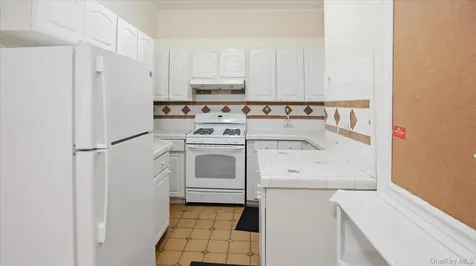 43-06 34 Avenue Astoria NY 11101