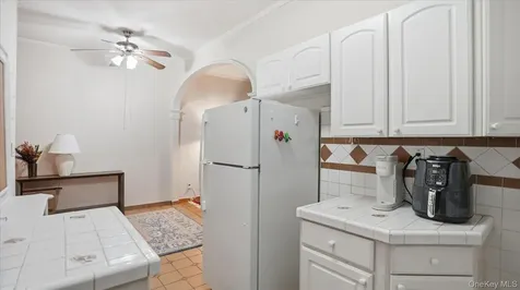 43-06 34 Avenue Astoria NY 11101