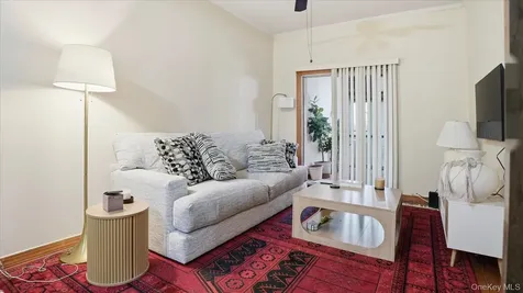 43-06 34 Avenue Astoria NY 11101