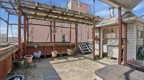 43-06 34 Avenue Astoria NY 11101