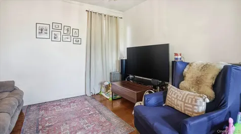 43-06 34 Avenue Astoria NY 11101