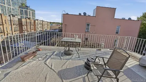 43-06 34 Avenue Astoria NY 11101