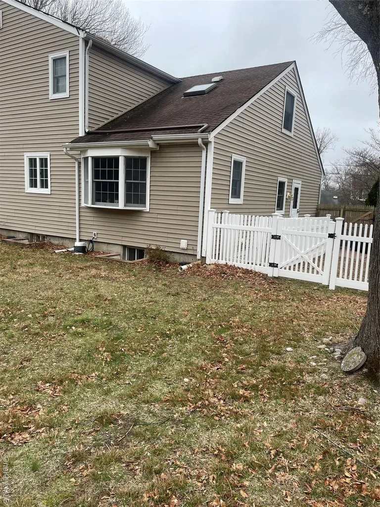 185 Birch Road Kings Park NY 11754