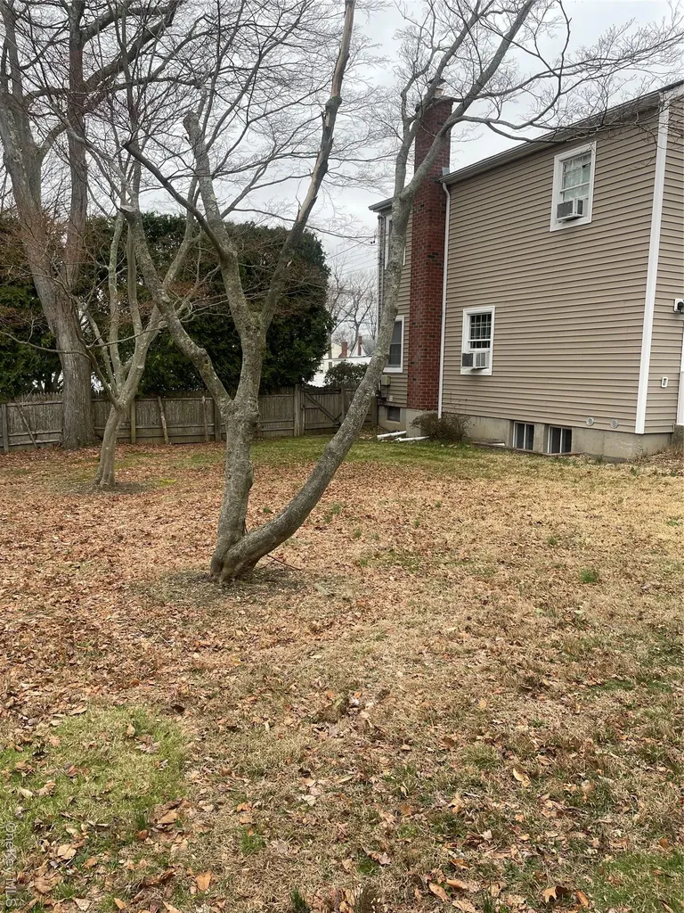 185 Birch Road Kings Park NY 11754