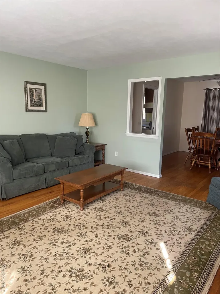 185 Birch Road Kings Park NY 11754