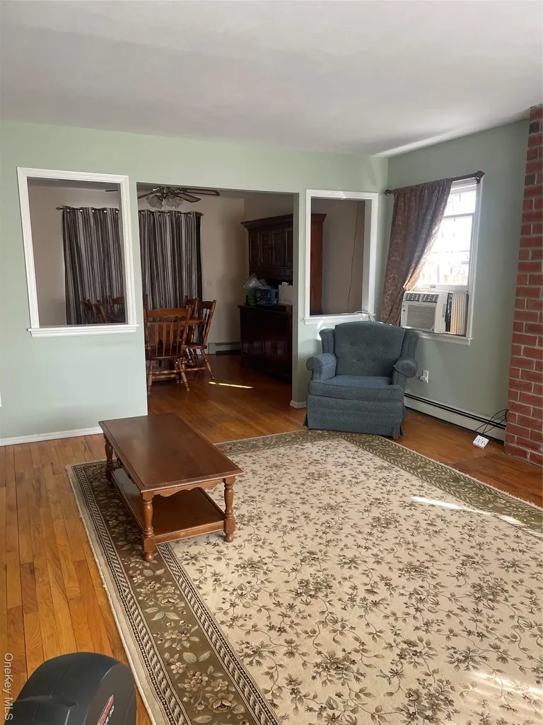 185 Birch Road Kings Park NY 11754