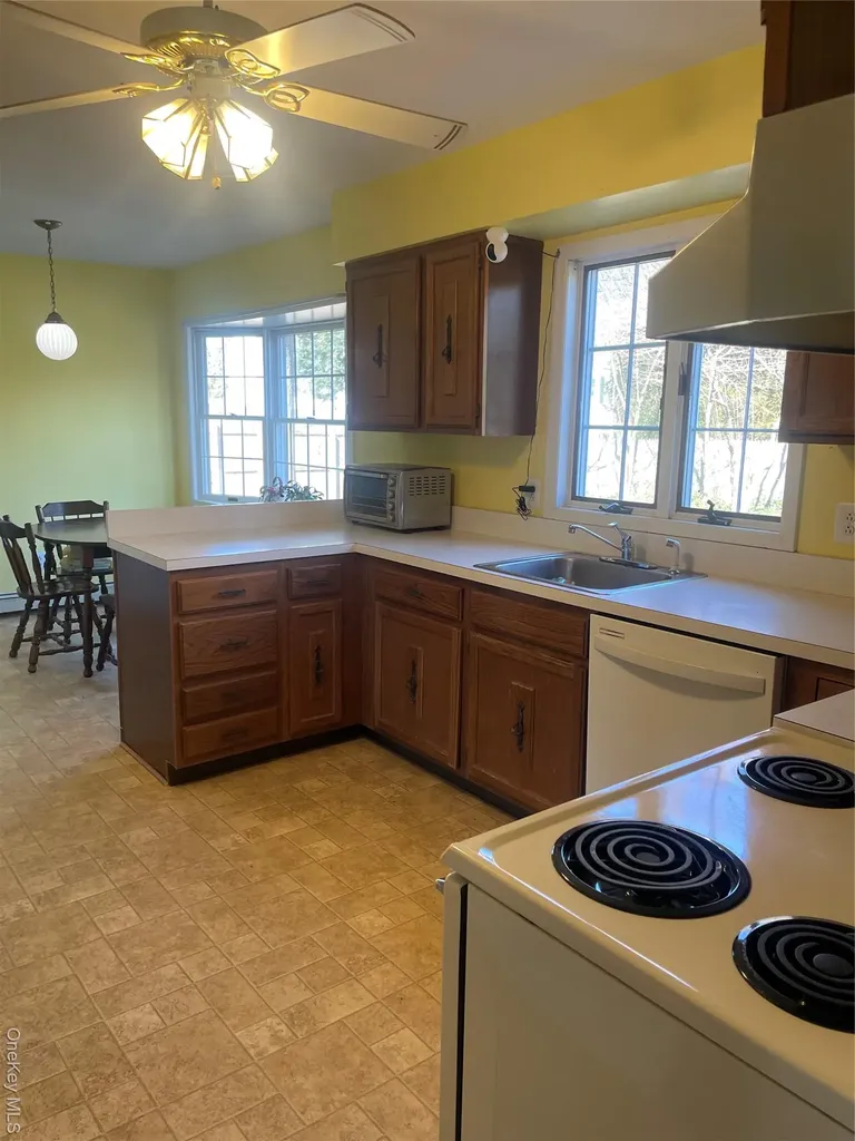 185 Birch Road Kings Park NY 11754