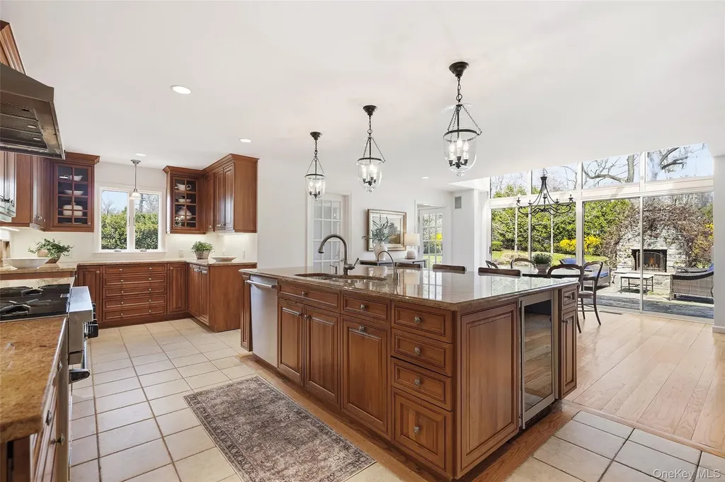 18 Tamarac Trail Harrison NY 10528
