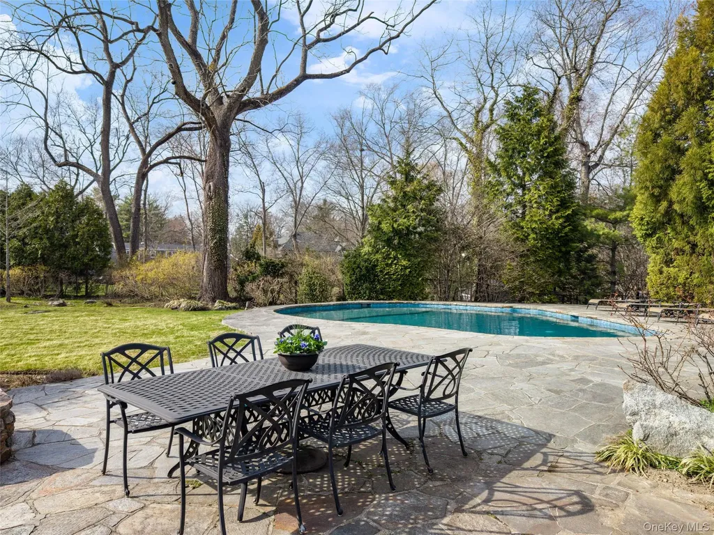 18 Tamarac Trail Harrison NY 10528