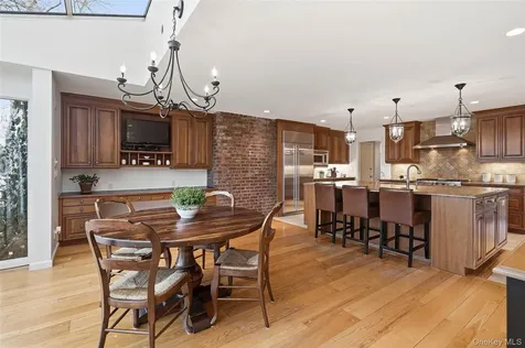 18 Tamarac Trail Harrison NY 10528