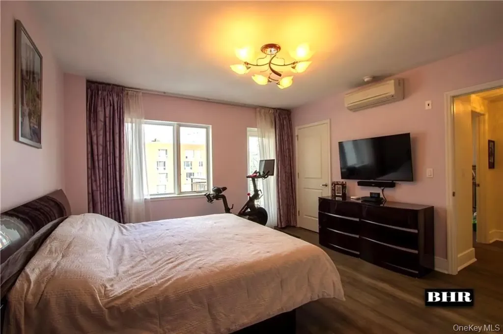 3435 Guider Avenue Brooklyn NY 11235