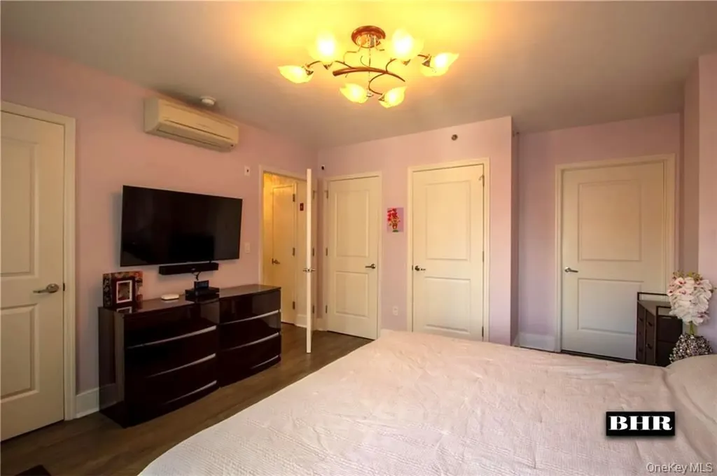 3435 Guider Avenue Brooklyn NY 11235