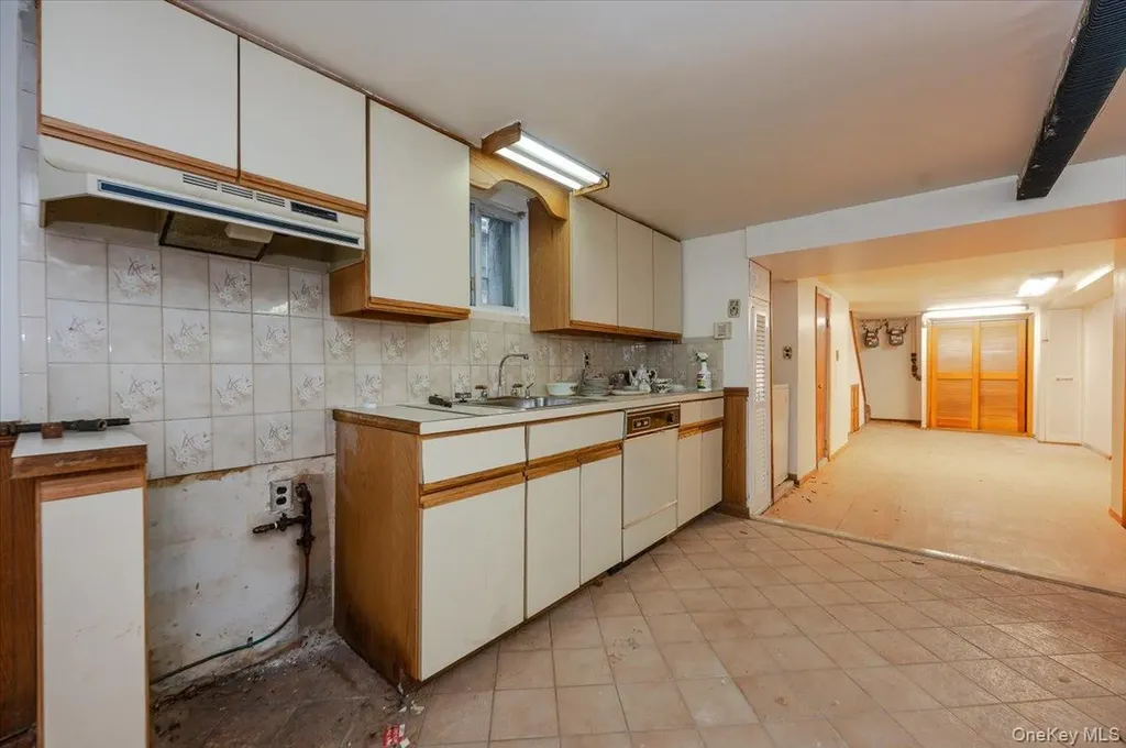 1315 Edwards Avenue Bronx NY 10461
