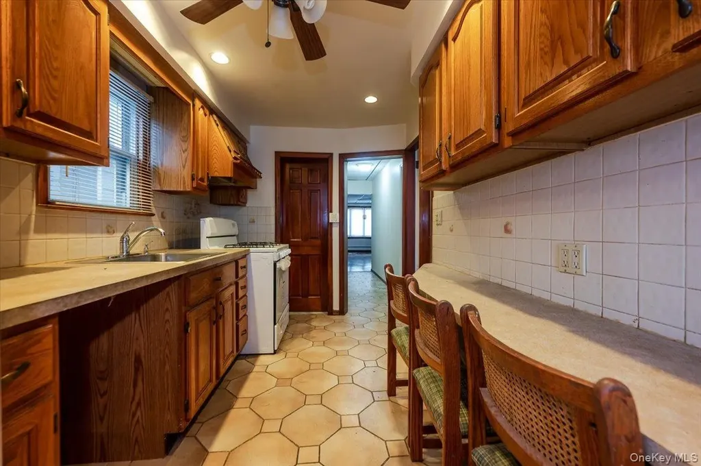 1315 Edwards Avenue Bronx NY 10461