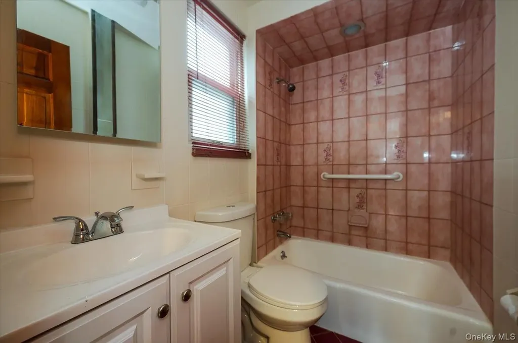 1315 Edwards Avenue Bronx NY 10461