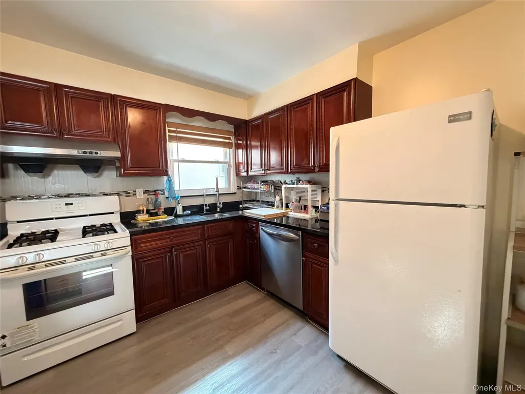 15739 20th Road Whitestone NY 11357