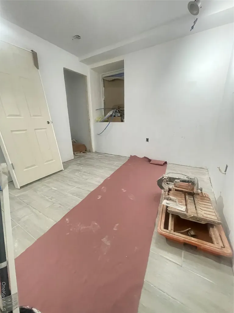 157 Beach 25th Far Rockaway NY 11691