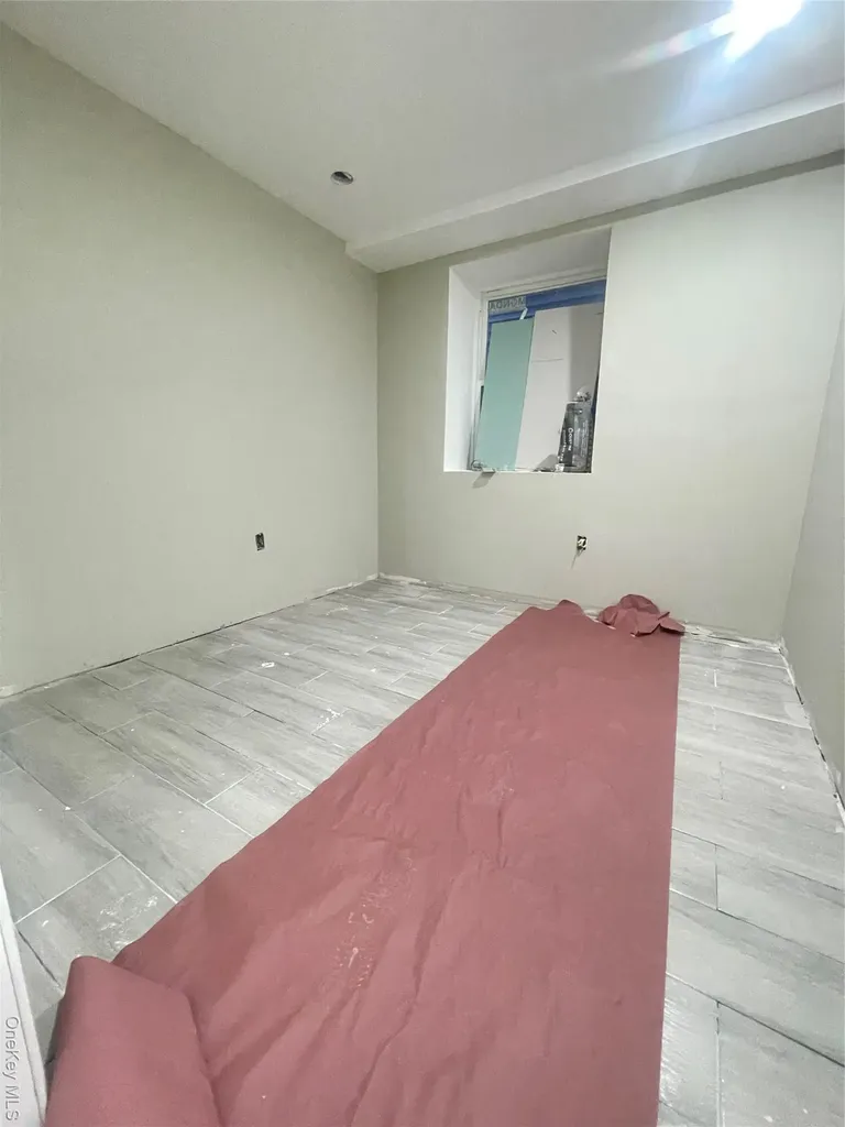 157 Beach 25th Far Rockaway NY 11691