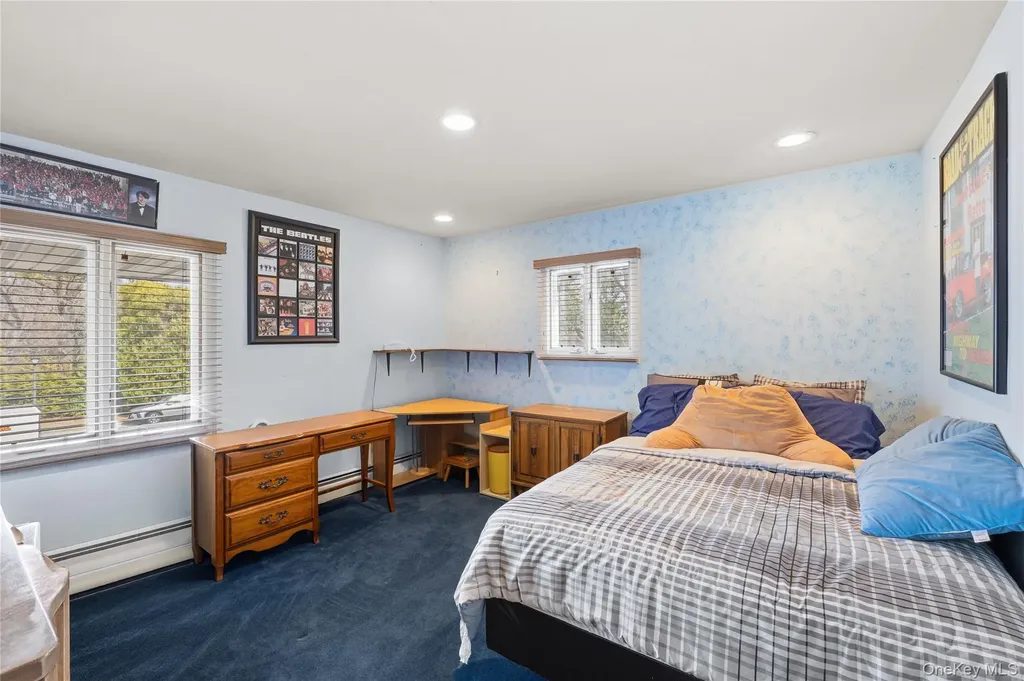 12 E Dosoris Lane Dix Hills NY 11746