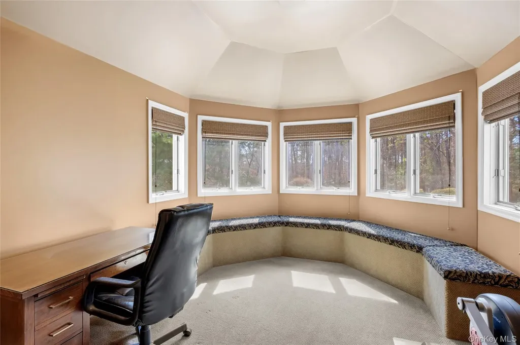 12 E Dosoris Lane Dix Hills NY 11746
