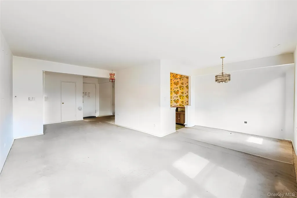 14033 34th Avenue Flushing NY 11354