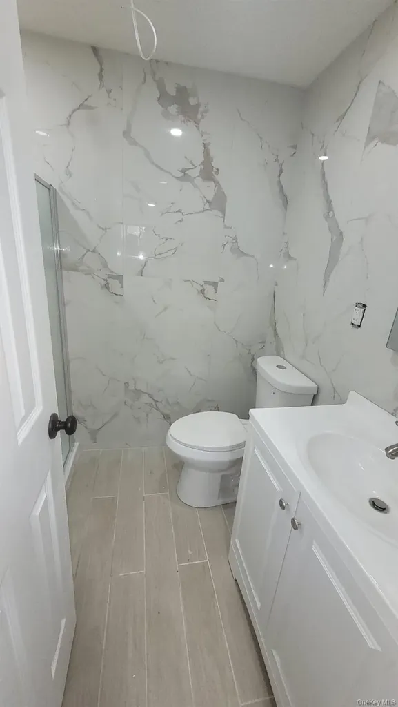 8 Dee Place Huntington Station NY 11746