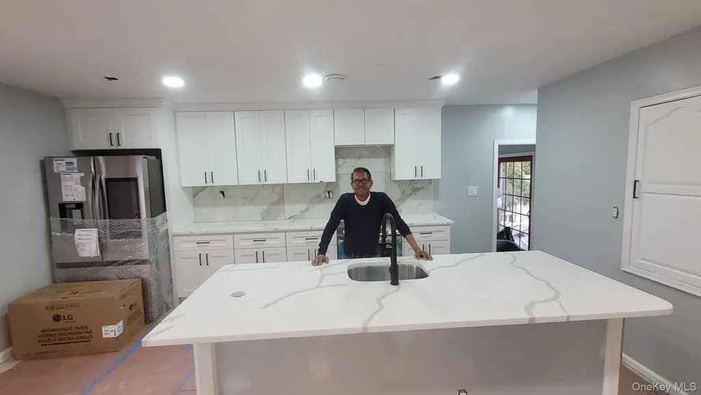 8 Dee Place Huntington Station NY 11746