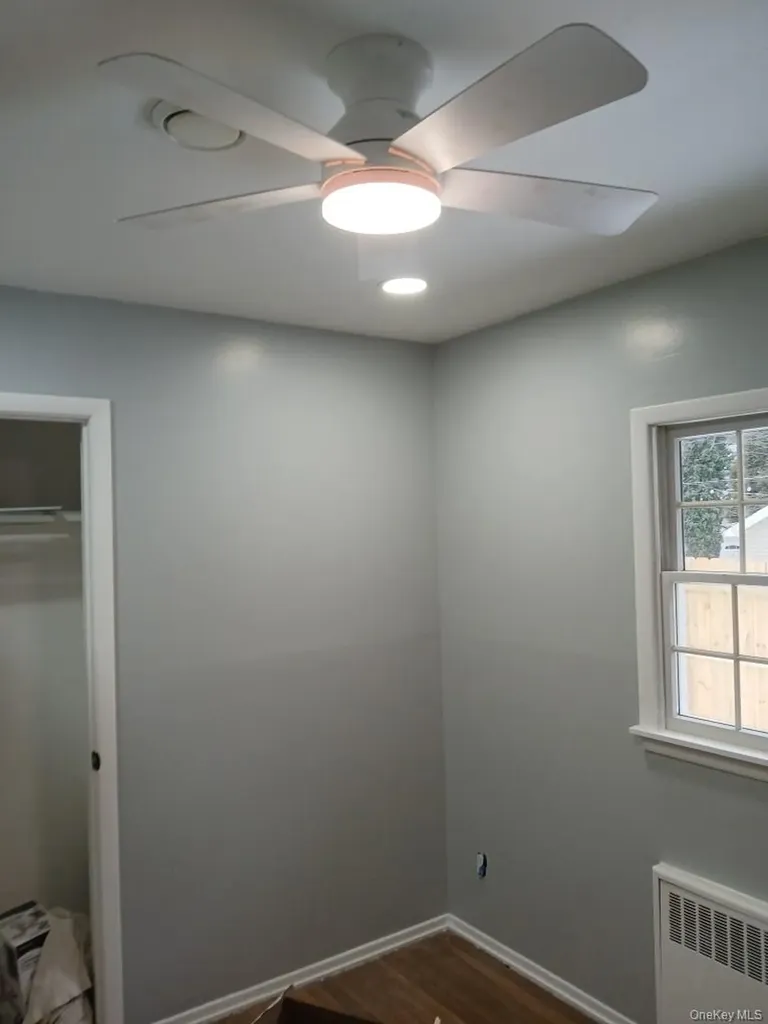 8 Dee Place Huntington Station NY 11746