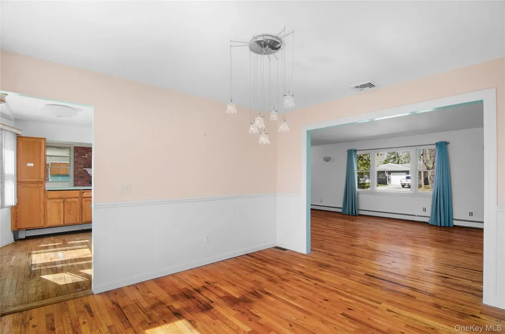 26 Lovell Road Hampton Bays NY 11946