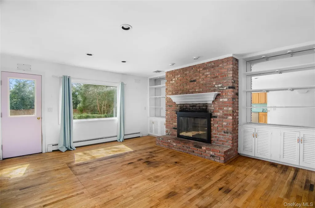 26 Lovell Road Hampton Bays NY 11946