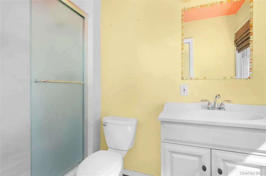 26 Lovell Road Hampton Bays NY 11946