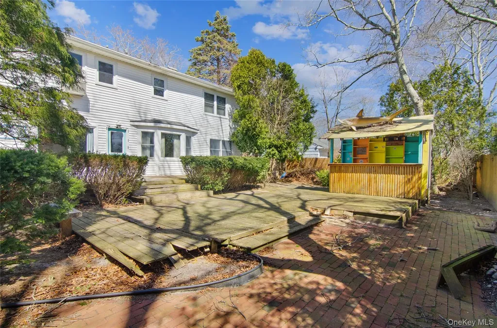 26 Lovell Road Hampton Bays NY 11946