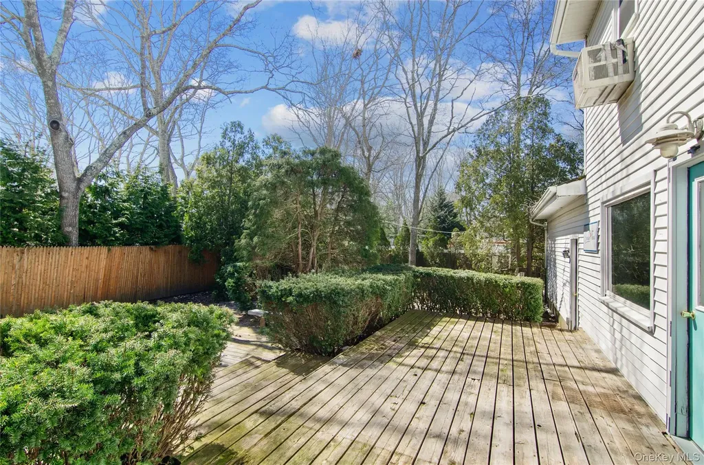 26 Lovell Road Hampton Bays NY 11946