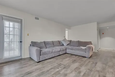 17 Bayberry Drive Peekskill NY 10566