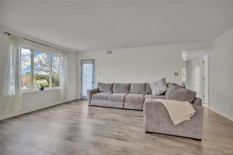 17 Bayberry Drive Peekskill NY 10566