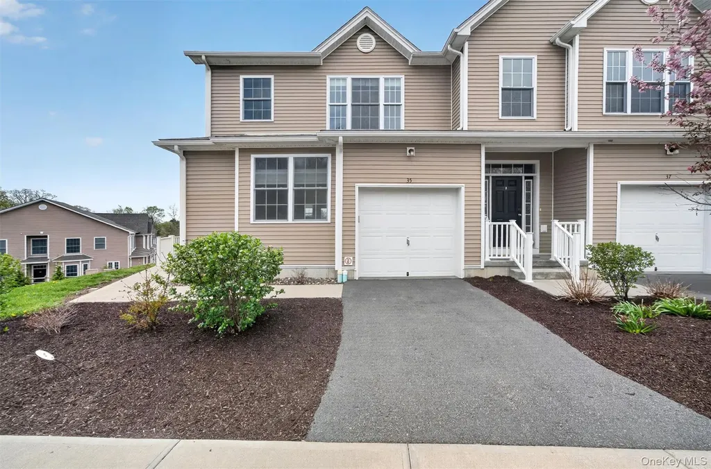 35 Pinto Road E Middletown NY 10941