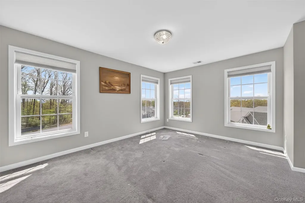35 Pinto Road E Middletown NY 10941