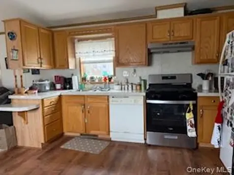 115 Winding Wood Hopewell Junction NY 12533