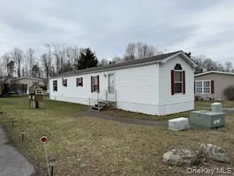 115 Winding Wood Hopewell Junction NY 12533