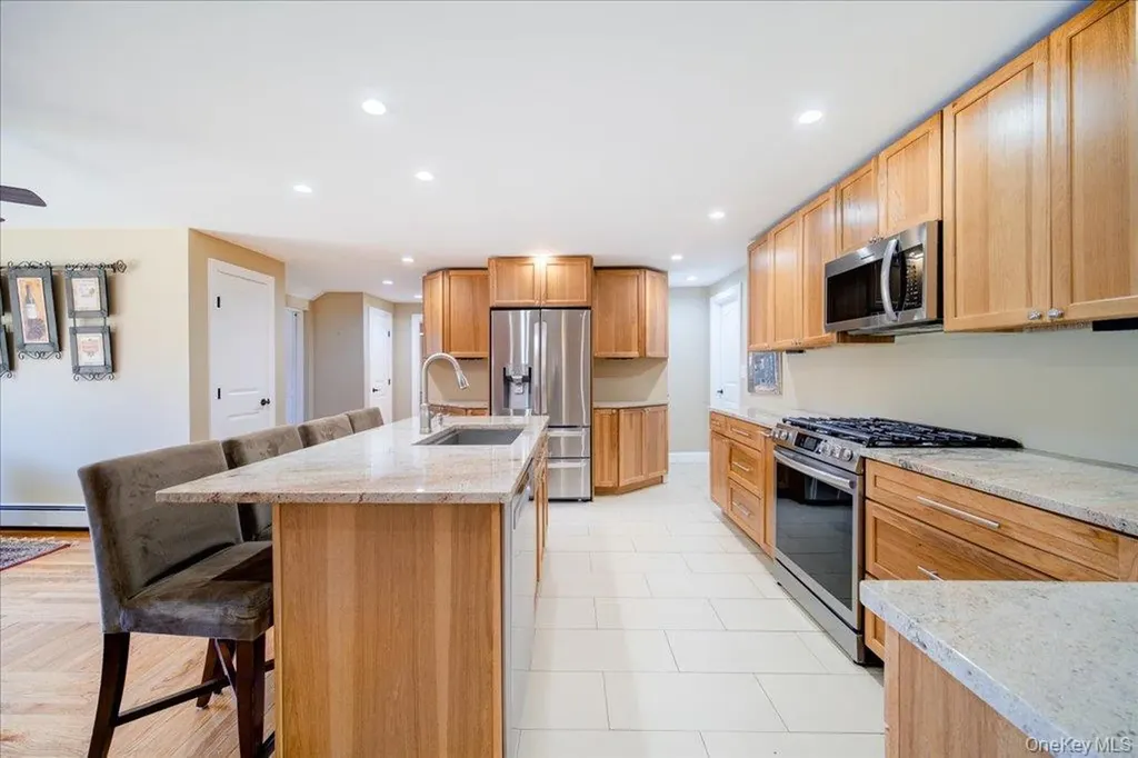 1548 State Route 32 Wallkill NY 12589