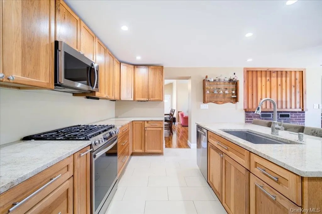 1548 State Route 32 Wallkill NY 12589