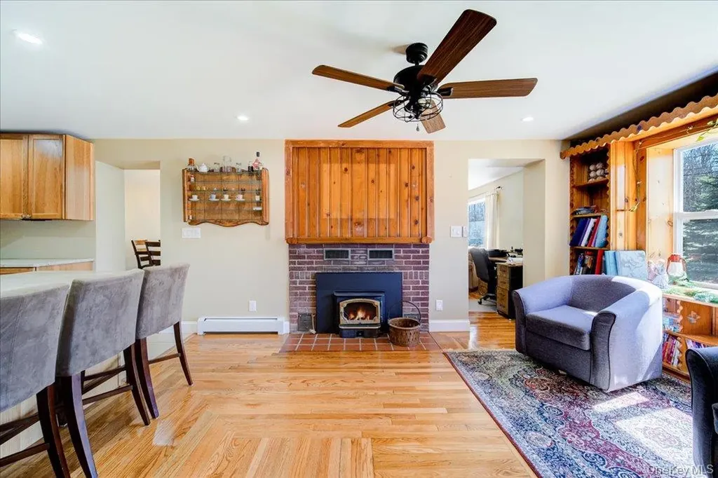 1548 State Route 32 Wallkill NY 12589